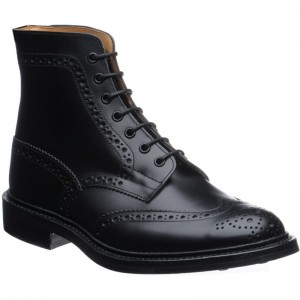 trickers stow rubber in black calf