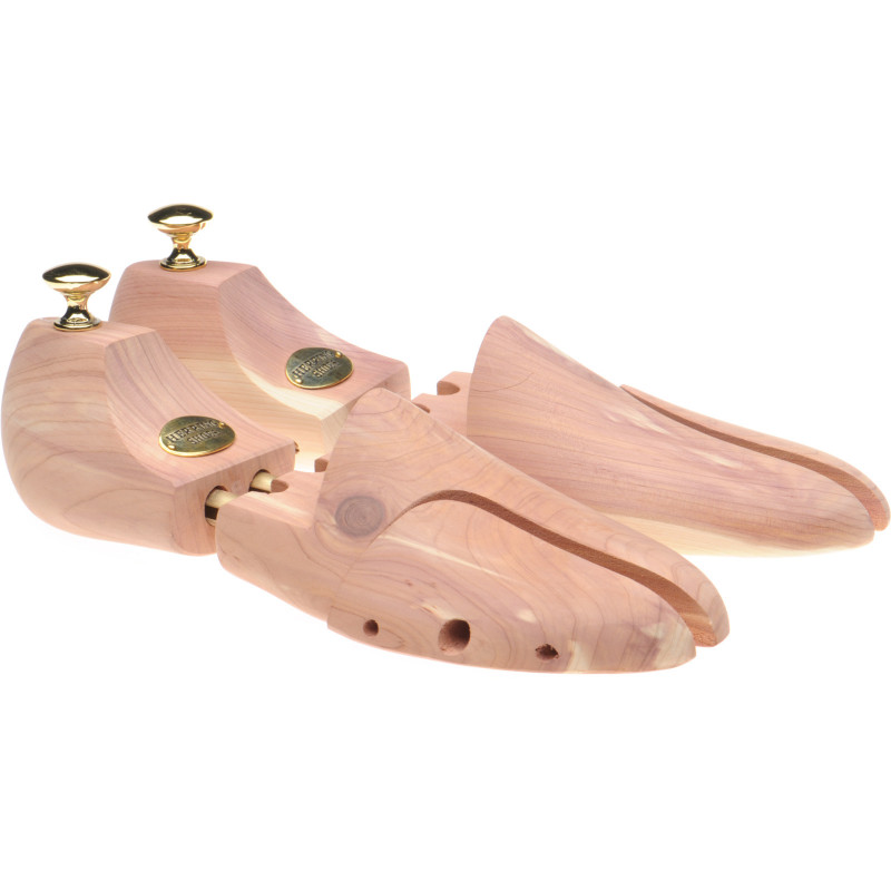Herring Cedar Expanding  Shoe Tree